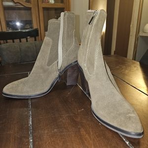 Treasure and Bond Women's Heels